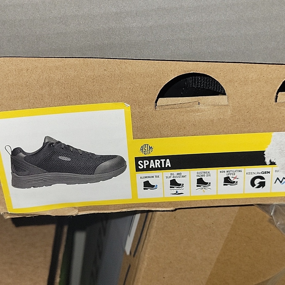KEEN Men's Black Athletic Shoes - Picture 4 of 5